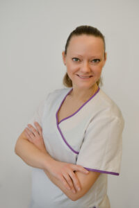 Kristina Takrovskaja, geregistreerd mondhygiënist